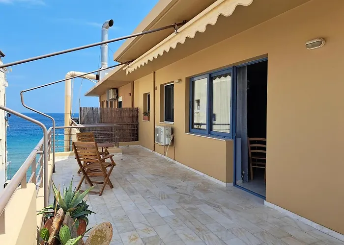 Nais Apartments & Studios